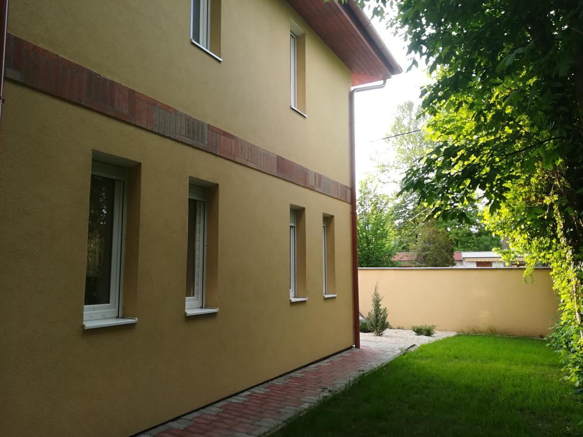 Balatinus Apartmanház Siófok Exterior foto